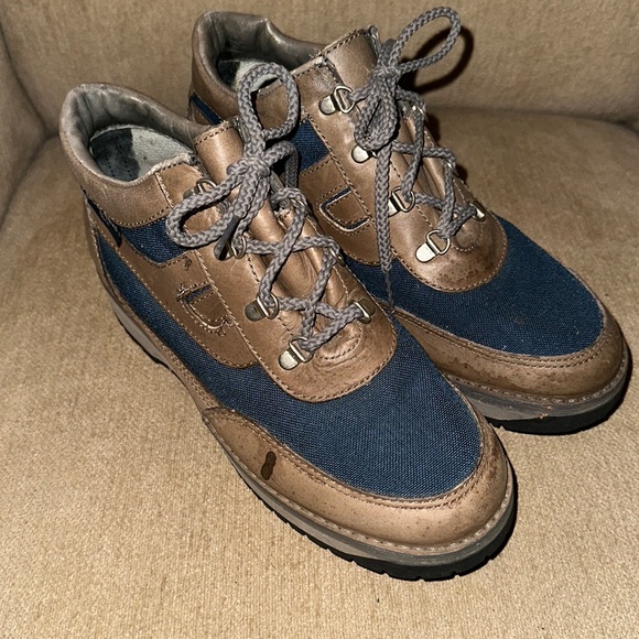 ROCKPORT Rocsports W2456 Gore Tex Vibram Sole Womens Hiking Boots Size 9 - Picture 1 of 13